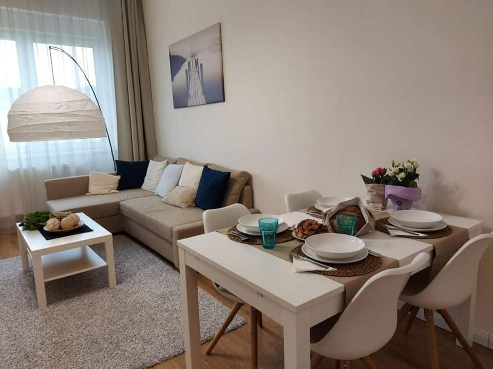 Alfoeldi Palace Apartman Debrecen Eksteriør billede