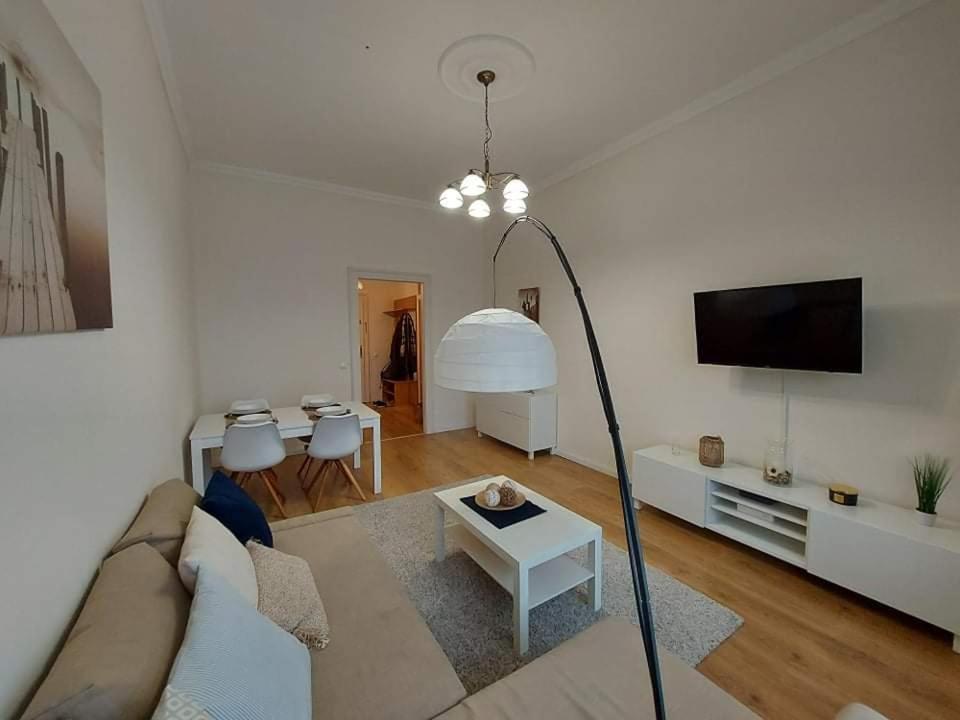 Alfoeldi Palace Apartman Debrecen Eksteriør billede