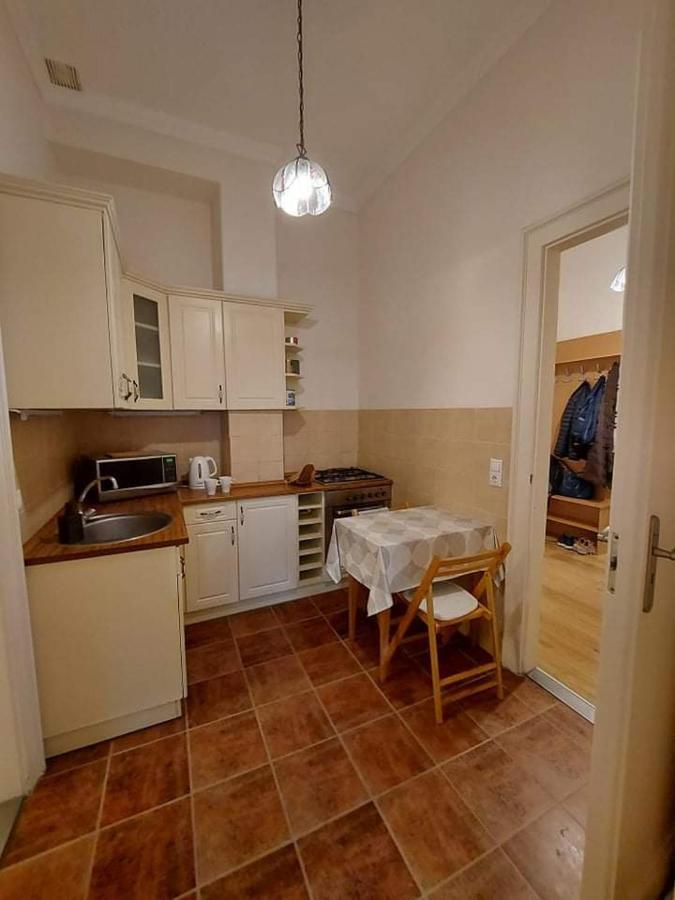Alfoeldi Palace Apartman Debrecen Eksteriør billede