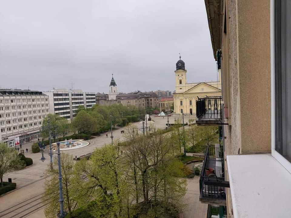 Alfoeldi Palace Apartman Debrecen Eksteriør billede