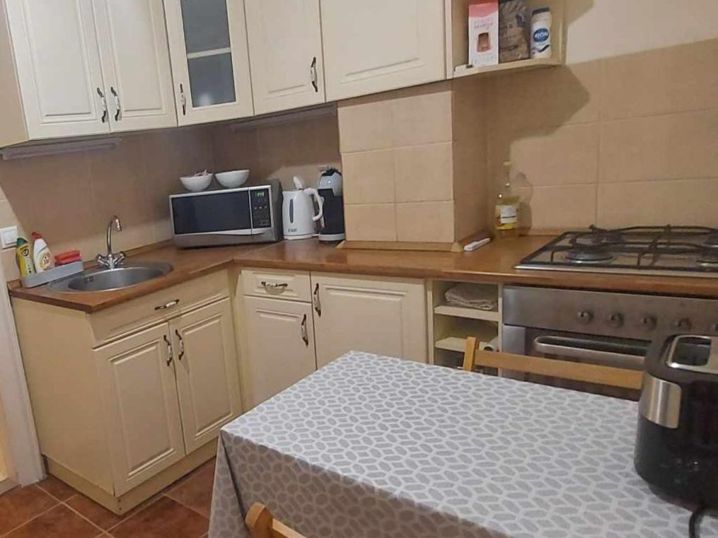 Alfoeldi Palace Apartman Debrecen Eksteriør billede