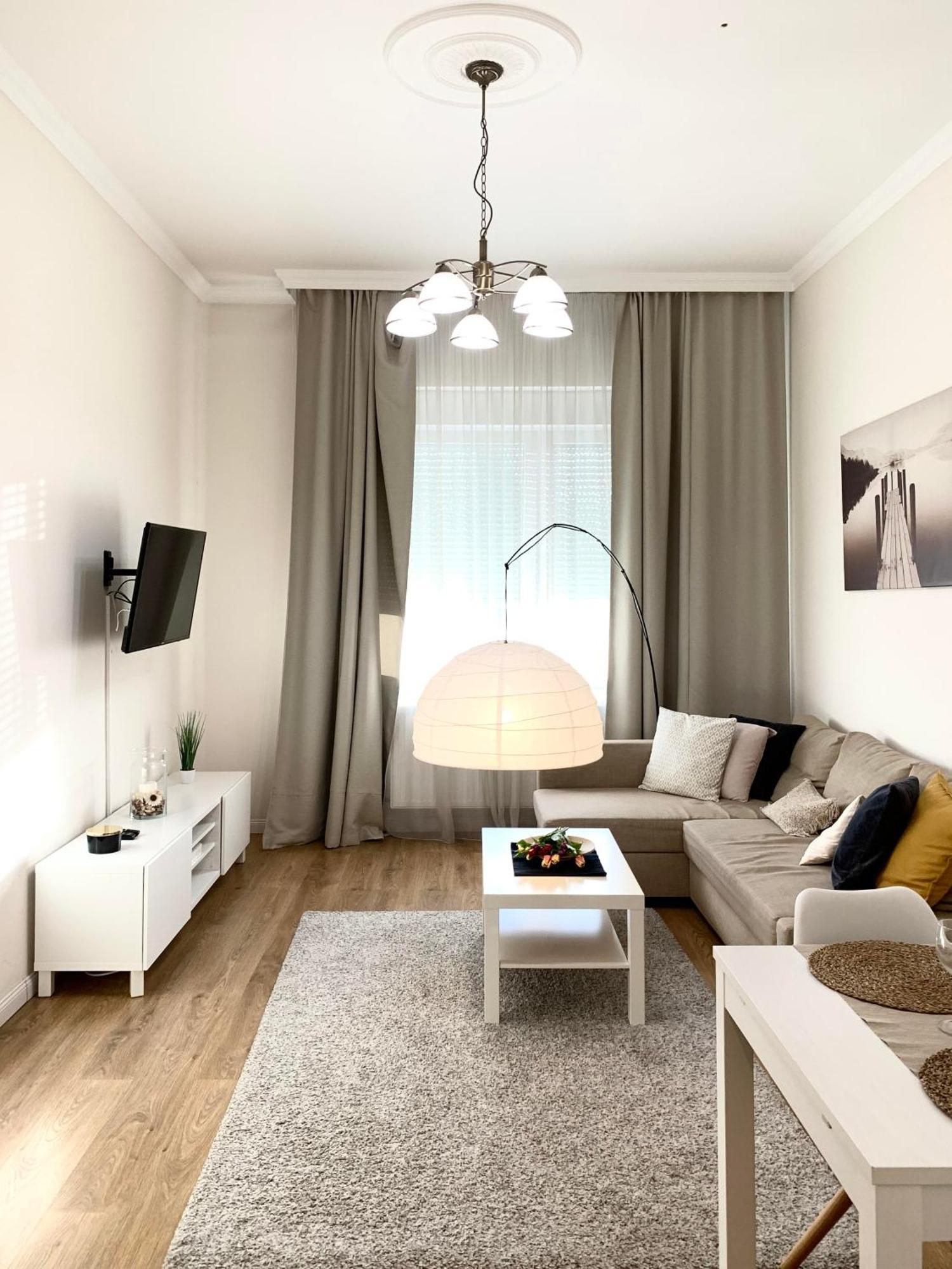 Alfoeldi Palace Apartman Debrecen Eksteriør billede